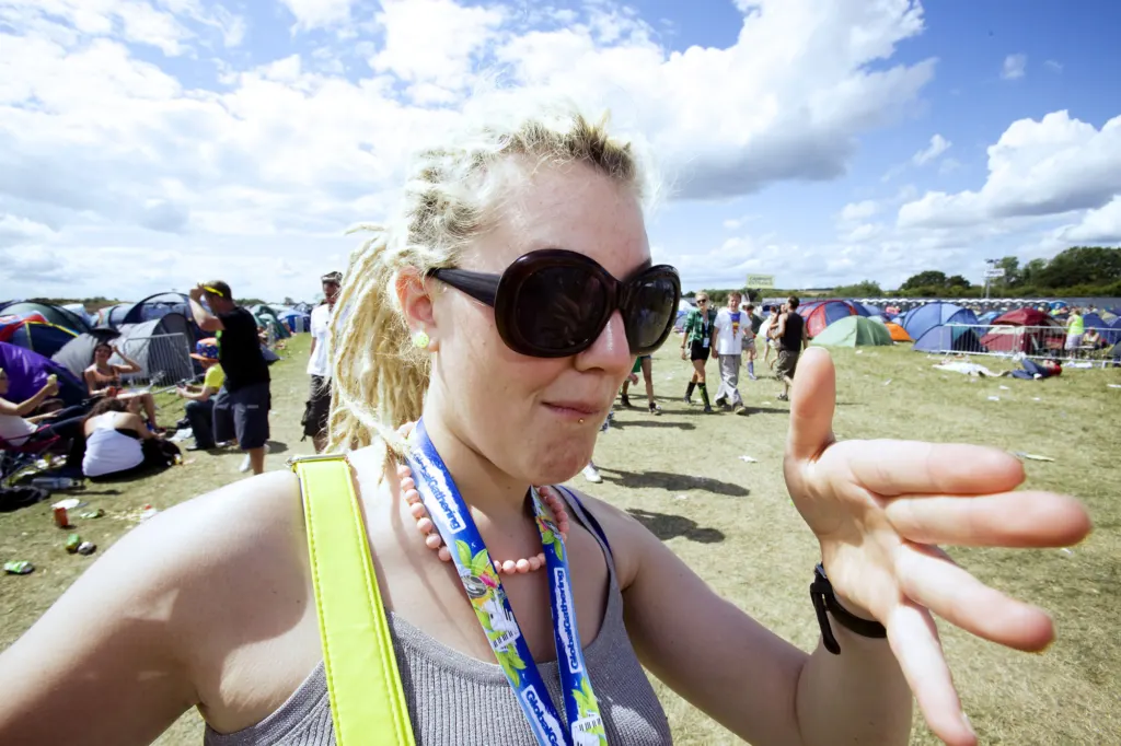 Festivalgoers and atmosphere at Global Gathering 2009
